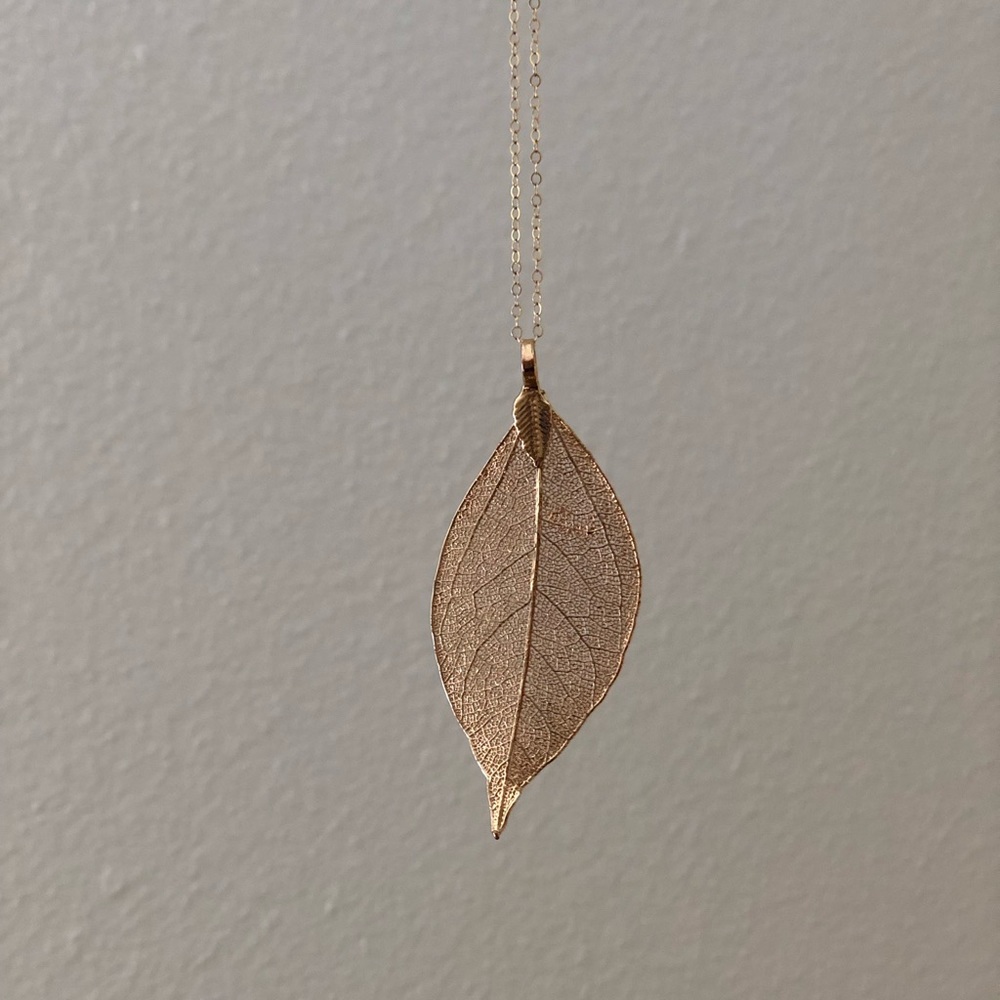 Delicate Leaf Pendant - image 1
